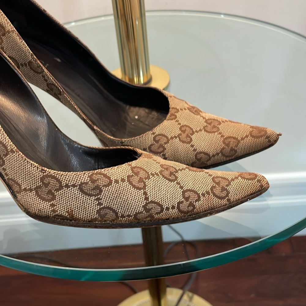 GUCCI MONOGRAM BAMBOO HEELED PUMPS - Picture 9 of 14
